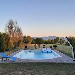 https://a-casa-di-vale-santomato.it-tuscanyhotel.com