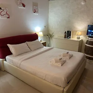 La Cantinetta Di - The Wine Cave In Milan, Huge 110sqm Next To Station Apartment