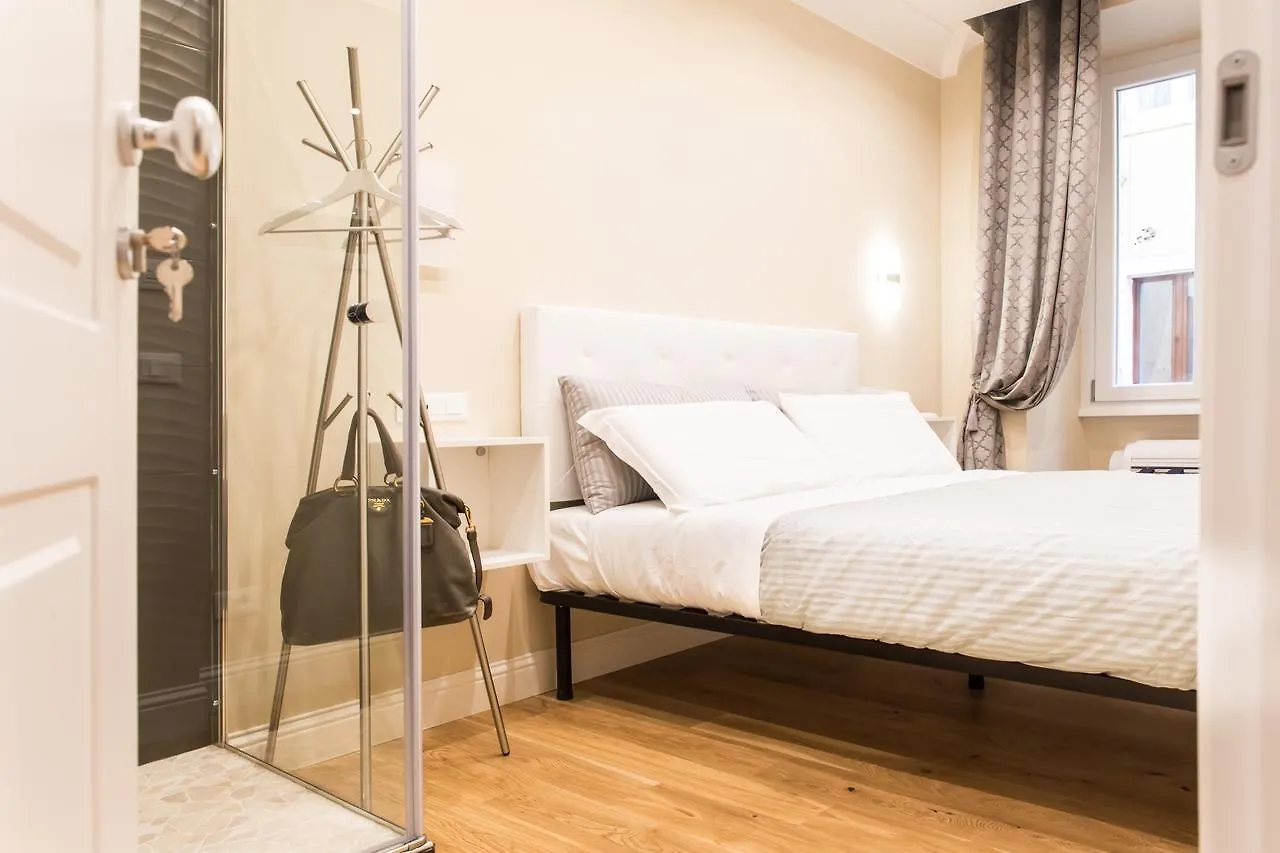 Nazionale Palace Suites Roma 2*,  Italia